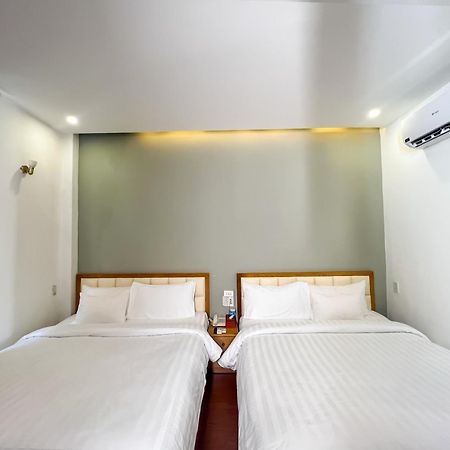 A25 Hotel - 75 Le Thi Hong Gam Cidade de Ho Chi Minh Exterior foto