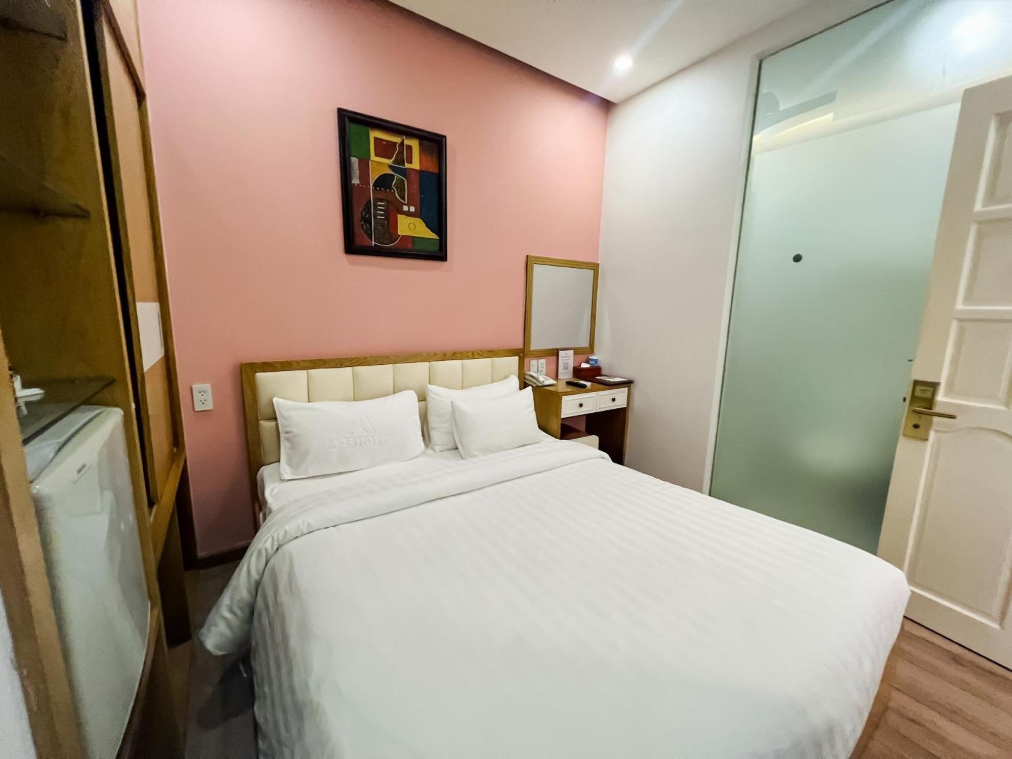A25 Hotel - 75 Le Thi Hong Gam Cidade de Ho Chi Minh Exterior foto