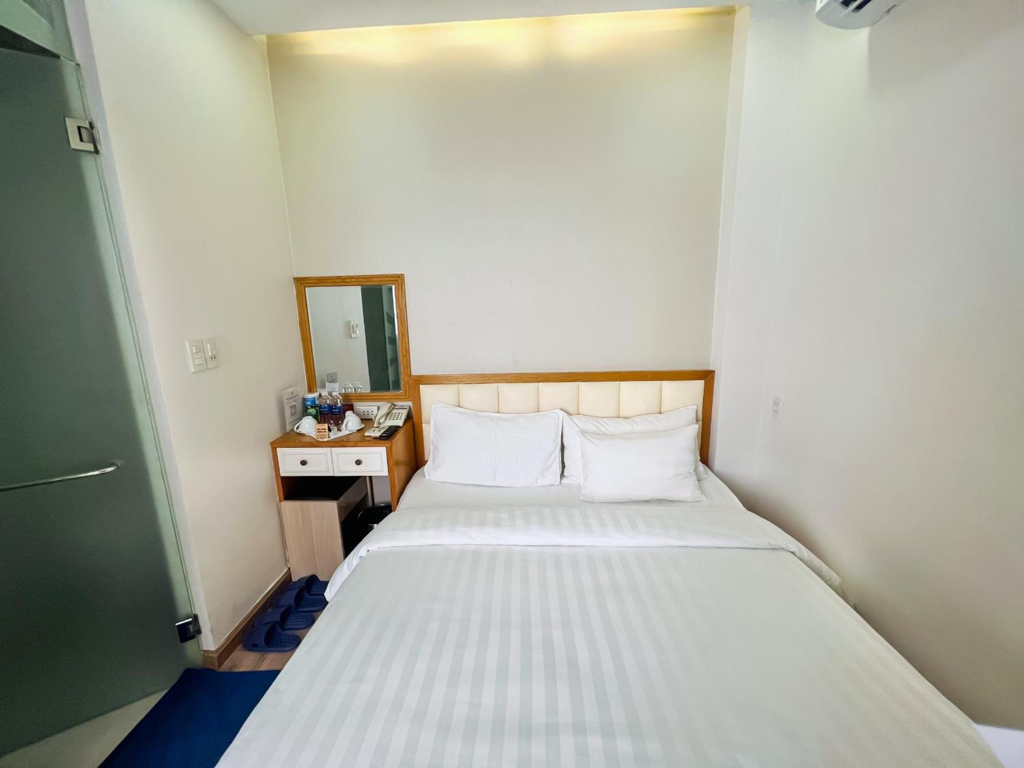 A25 Hotel - 75 Le Thi Hong Gam Cidade de Ho Chi Minh Exterior foto